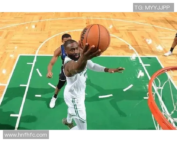 2017年2月25日马刺与快船激战回顾双方精彩表现引发球迷热议 2017年2月25日马刺与快船激战回顾双方精彩表现引发球迷热议