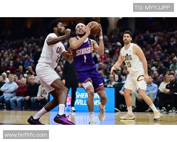 太阳队与骑士队的对决超越四人引发的精彩瞬间与战术分析