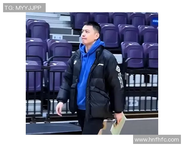 杨鸣与钟诚的对决:辽宁篮球新星的成长与挑战之路 杨鸣与钟诚的对决:辽宁篮球新星的成长与挑战之路