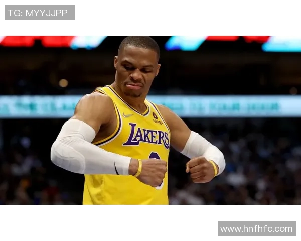 湖人主场迎战雷霆精彩对决詹姆斯与威斯布鲁克的巅峰对决回顾