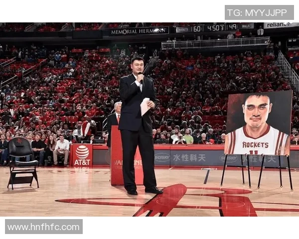 姚明巅峰时期对阵老鹰精彩视频回顾与分析