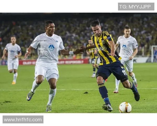 汉堡队与费耶诺德的激烈对决展现足球魅力与战术智慧的巅峰较量