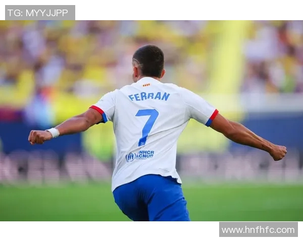 费兰托雷斯的崛起之路:从青训天才到足球明星的传奇旅程 费兰托雷斯的崛起之路:从青训天才到足球明星的传奇旅程